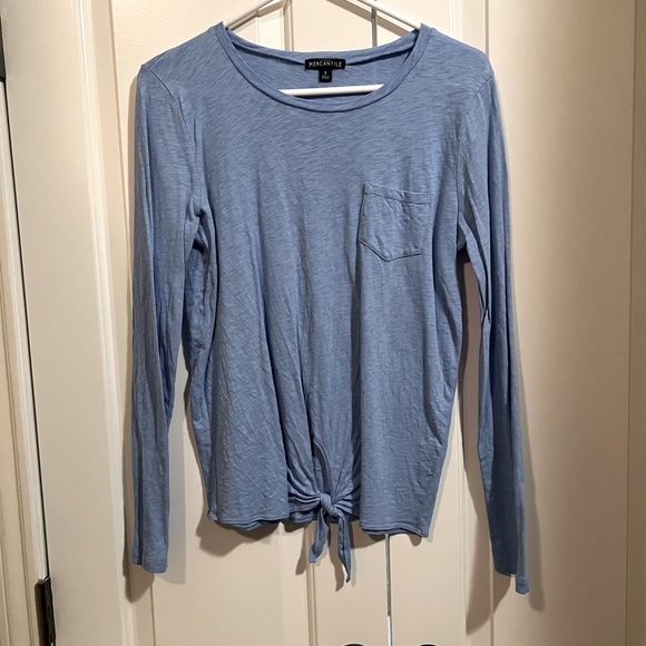 CASUAL TOP BUNDLE!! - Picture 7 of 9